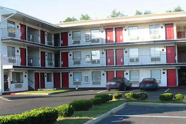 Photo 1 - Red Carpet Inn Williamstown
