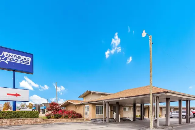 Photo 1 - Americas Best Value Inn Lebanon, MO