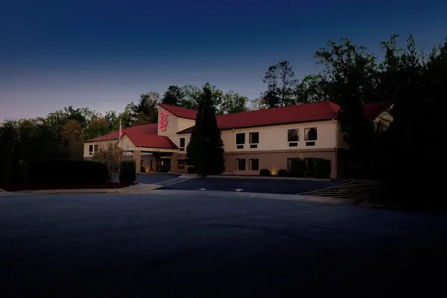 Photo 1 - Red Roof Inn Hendersonville