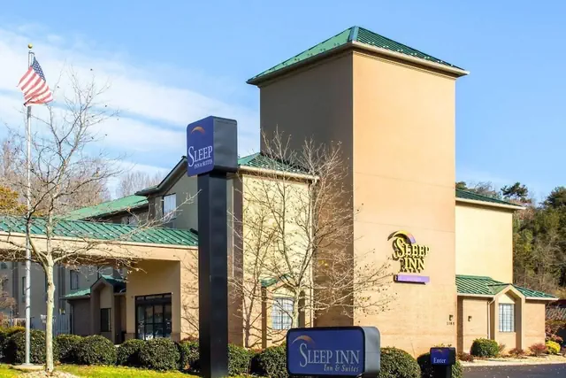 Photo 1 - Sleep Inn & Suites Monticello