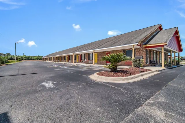 Photo 1 - Econo Lodge Santee