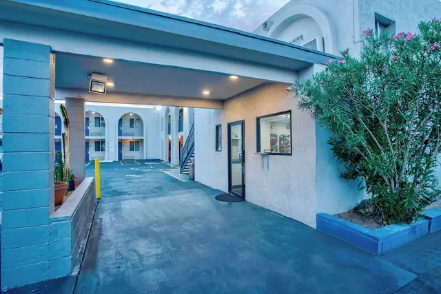 Photo 1 - Motel 6 Tucson, AZ - East Williams Center