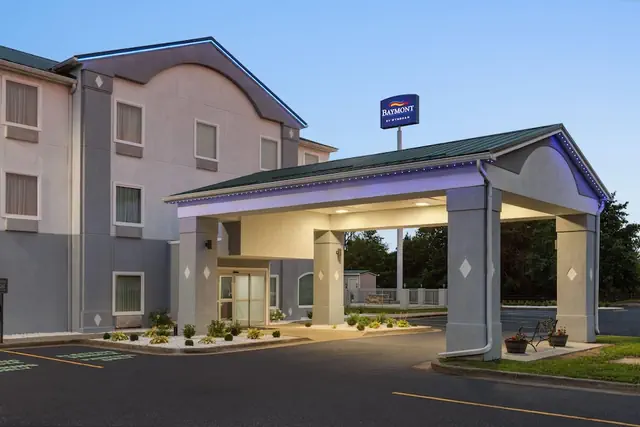 Photo 1 - Baymont by Wyndham La Grange KY Southeast
