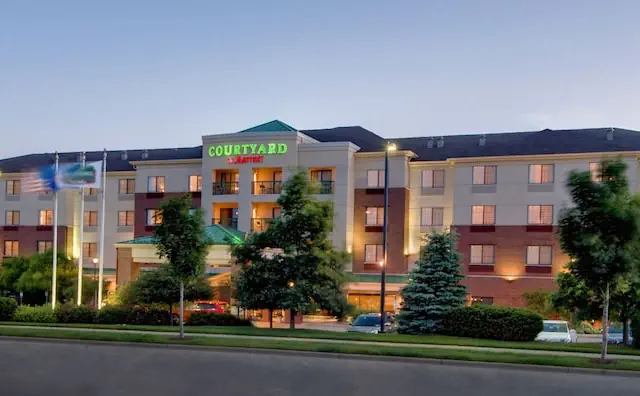 Photo 1 - Courtyard by Marriott Madison East