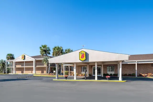 Photo 1 - Super 8 by Wyndham Lake City