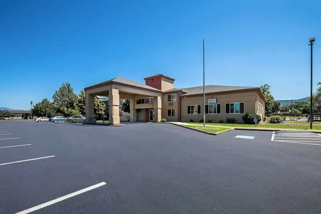 Photo 1 - Americas Best Value Sandman Inn