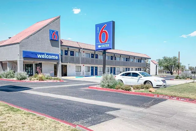 Photo 1 - Motel 6 Amarillo, TX - Airport