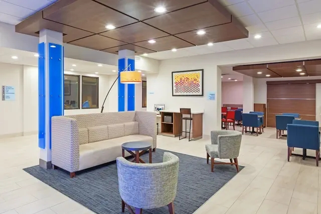 Photo 1 - Holiday Inn Express & Suites Houston - Memorial Park Area by IHG