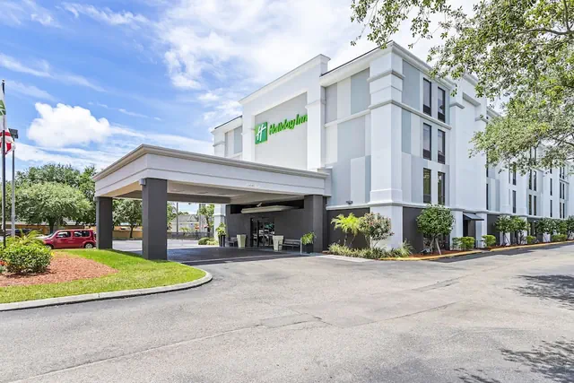 Photo 1 - Holiday Inn St. Petersburg West by IHG