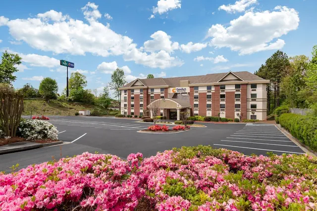 Photo 1 - Comfort Inn & Suites Suwanee - Sugarloaf