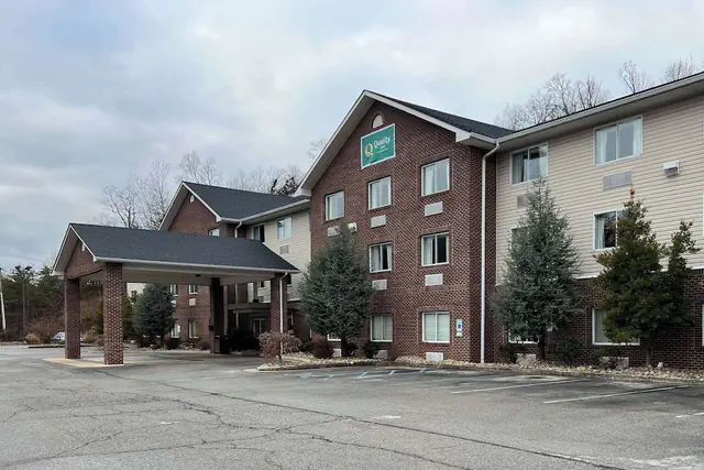 Photo 1 - Quality Inn Huntington University Area