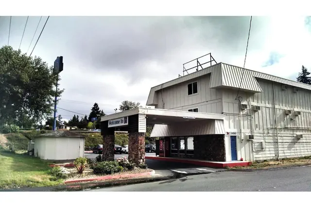 Photo 1 - Motel 6 Bremerton, WA