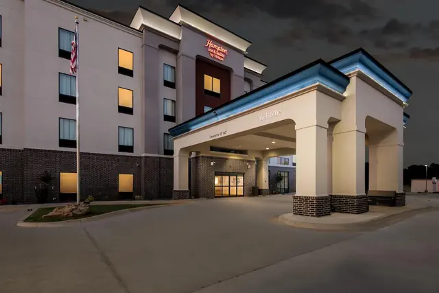 Photo 1 - Hampton Inn & Suites Pauls Valley