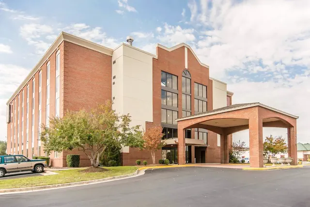 Photo 1 - Comfort Suites Fredericksburg South