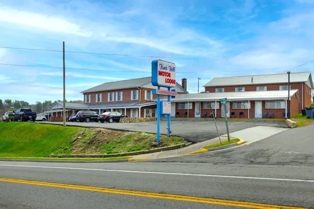 Photo 1 - Knob Hill Motor Lodge – Hillsville