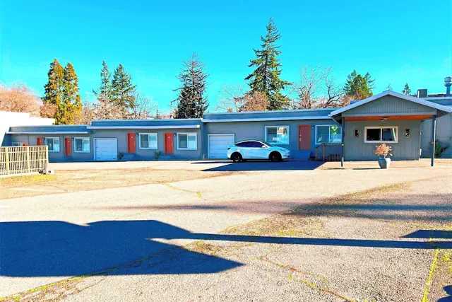 Photo 1 - Ashland Motel - Oregon