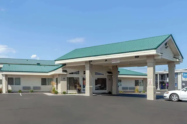 Photo 1 - Quality Inn Ontario