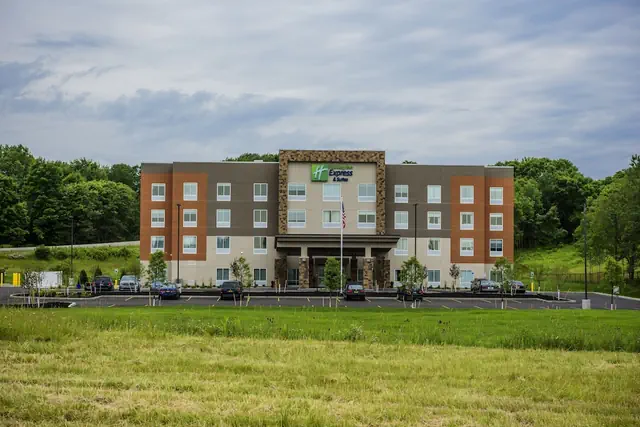 Photo 1 - Holiday Inn Express & Suites Jamestown by IHG