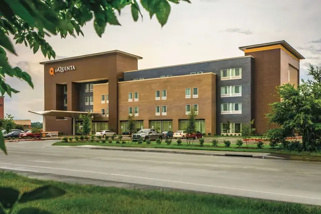 Photo 1 - La Quinta Inn & Suites by Wyndham College Station South