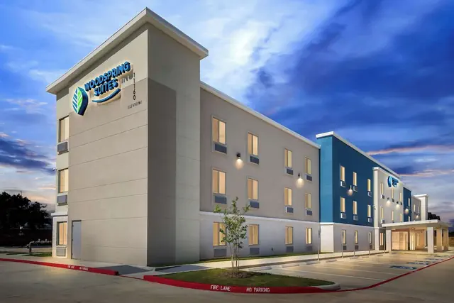 Photo 1 - Woodspring Suites South Houston Hobby
