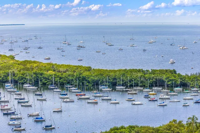 Photo 1 - Heaven Retreat In Coconut Grove