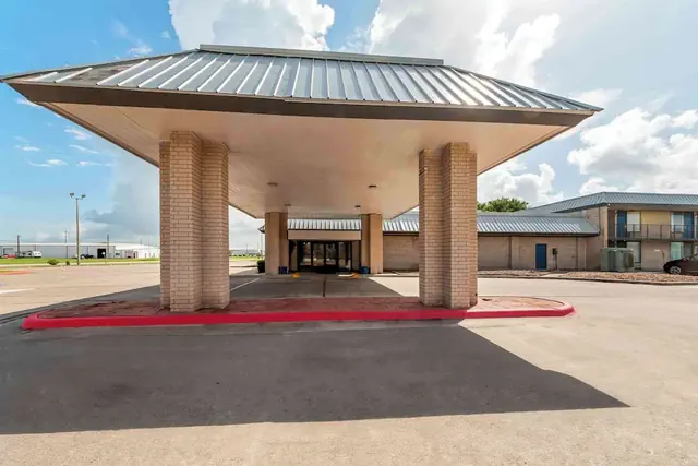 Photo 1 - Studio 6 Port Lavaca, TX