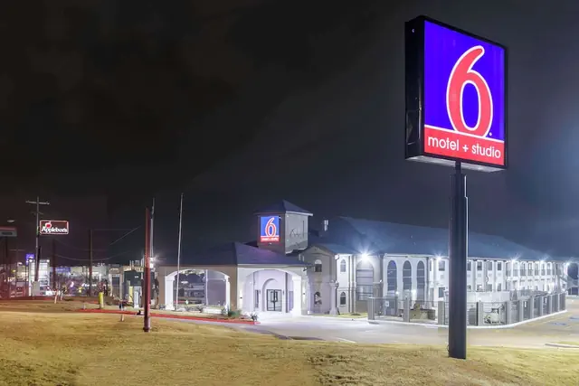 Photo 1 - Studio 6 Suites Brenham, TX