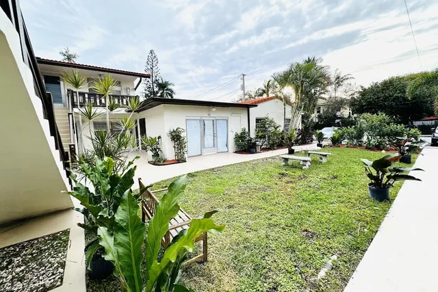 Photo 1 - Progresso Apartments & Homes by Lowkl
