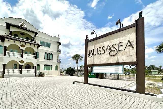 Photo 1 - Bliss By The Sea