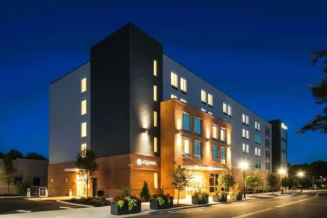 Photo 1 - La Quinta Inn & Suites by Wyndham Chattanooga Downtown/South