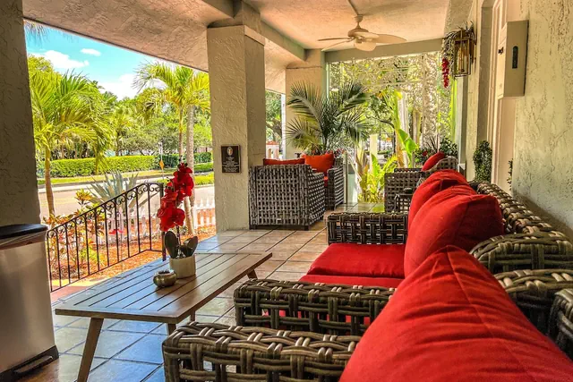 Photo 1 - VIinoy House