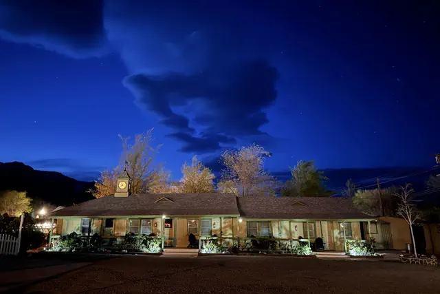 Photo 1 - Eastern Sierra Motor lodge