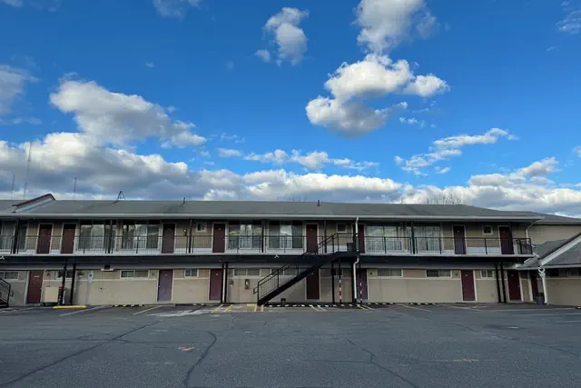 Photo 1 - Royal Motel