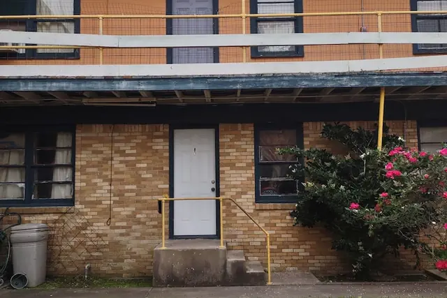 Photo 1 - Rosenberg Motel