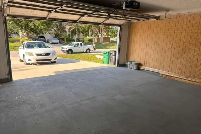 Photo 1 - Port St Lucie 3BD -2B