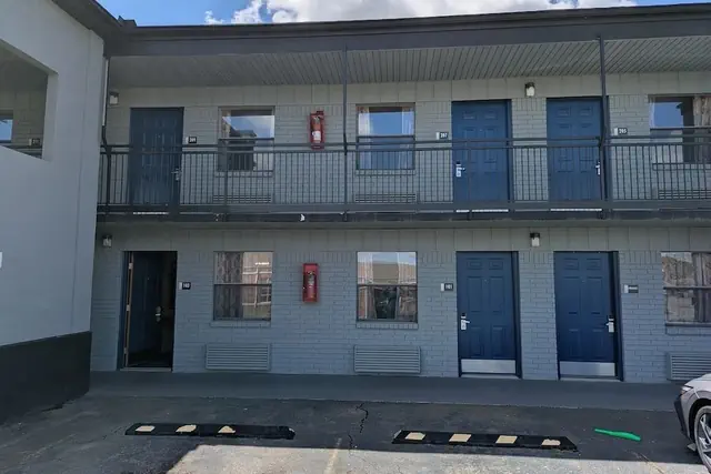 Photo 1 - Motel 6 Morrilton, AR