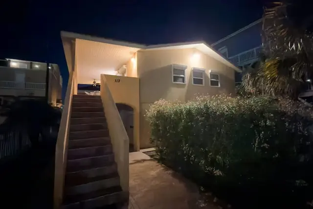 Photo 1 - Pompano Beachview Home 4 Bedroom Home by RedAwning