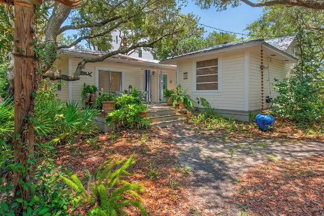 Photo 1 - 2 Minutes to the Beach; Close to Seaside, Vintage Cottage in Old Seagrove