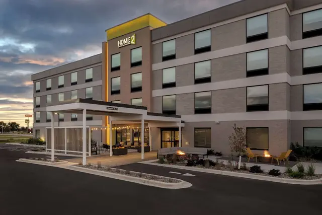 Photo 1 - Home2 Suites By Hilton Sheboygan