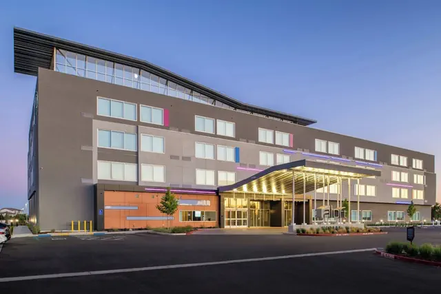 Photo 1 - Aloft by Marriott Sacramento Airport Natomas