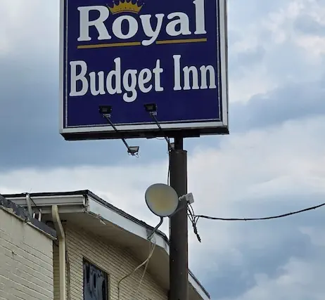 Photo 1 - Royal Budget Inn