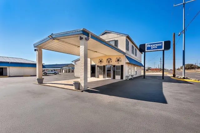 Photo 1 - Rodeway Inn Llano