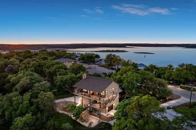 Photo 1 - Canyon Lakehouse Panoramic Lake Views With Firepit!