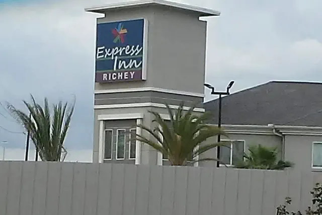 Photo 1 - Express Inn - Richey