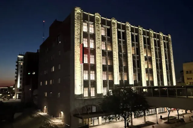 Photo 1 - Hampton Inn by Hilton Lincoln Downtown