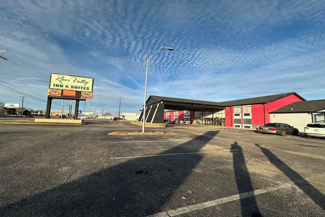 Photo 1 - River Valley Inn & Suites (Extended Stay)