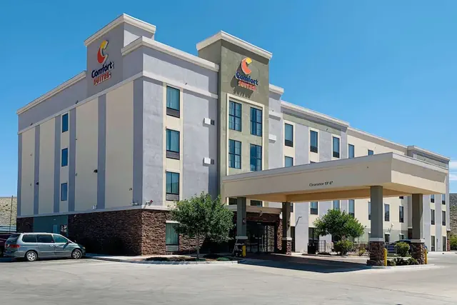 Photo 1 - Comfort Suites Las Cruces I-25 North