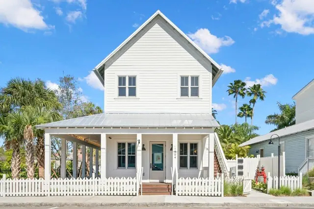 Photo 1 - Casa Julieta Luxury Ybor-themed Studio