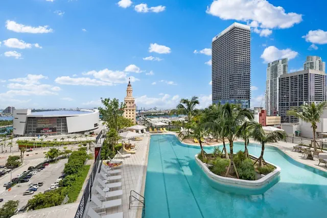 Photo 1 - Luxury Downtown Condos with City Views