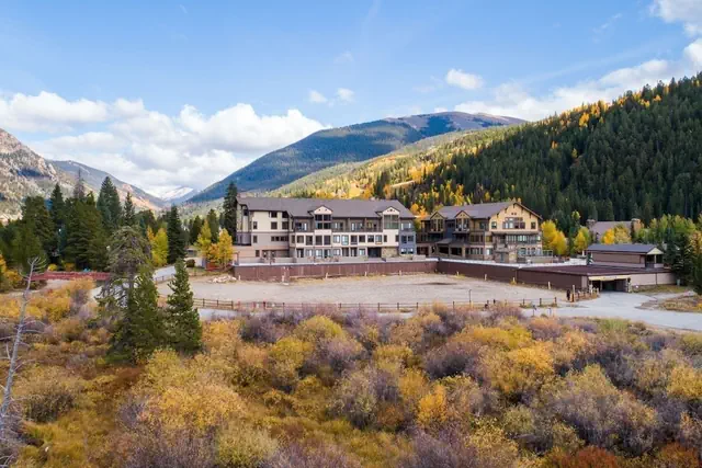 Photo 1 - 2756 Slopeside Condo